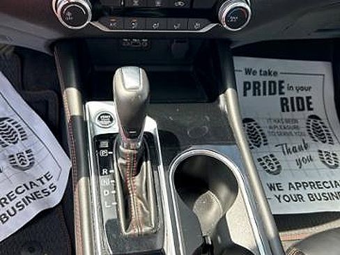 Used 2024 Nissan Altima 2.5 SR image 11