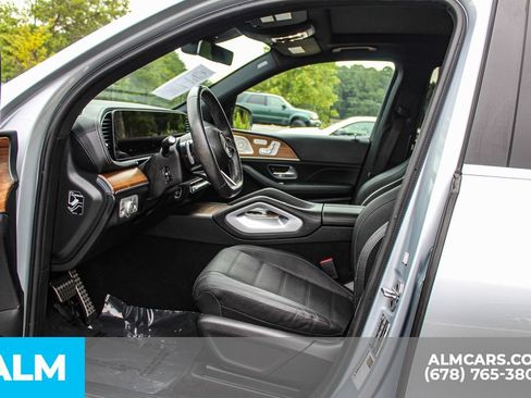 Used 2024 Mercedes-Benz GLS 450 4MATIC image 16