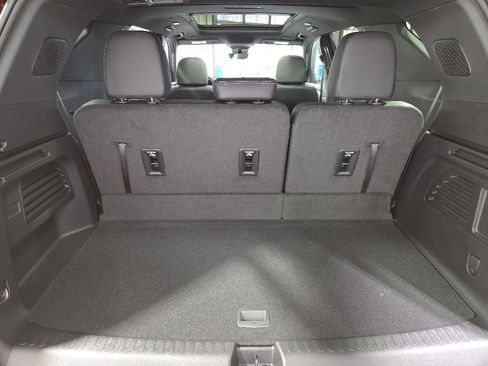 New 2026 Chevrolet Traverse LT w/ Sun and Wheel Package AWD/4WD image 38