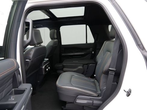 Used 2024 Ford Expedition Platinum AWD/4WD image 11