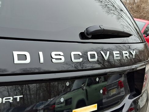 Used 2025 Land Rover Discovery Sport S image 29