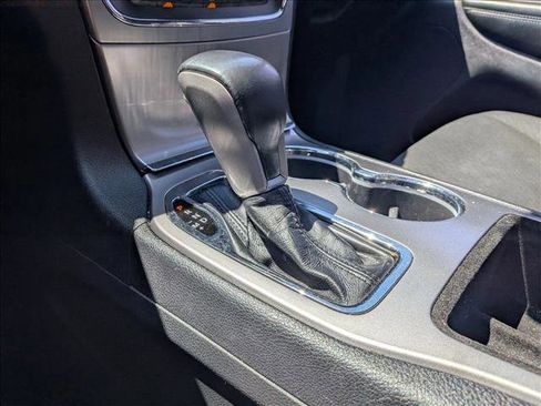 Used 2021 Jeep Grand Cherokee Laredo image 11