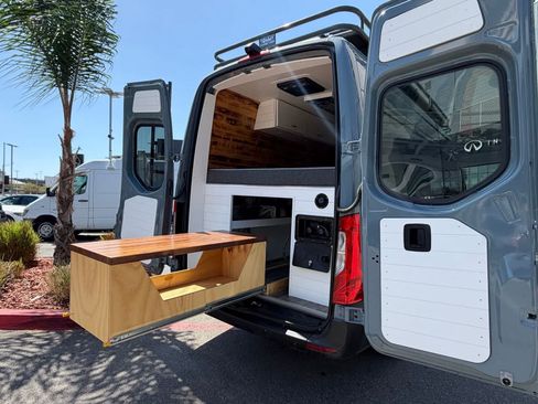 Used 2024 Mercedes-Benz Sprinter 2500 w/ Acoustic Package image 5