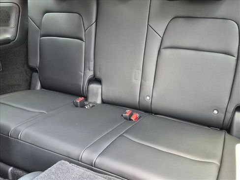Used 2026 Nissan Pathfinder Platinum FWD image 18