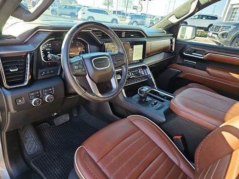 Used 2023 GMC Sierra 1500 Denali Ultimate image 12