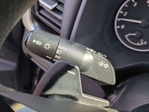 Used 2021 Nissan Rogue SV image 24