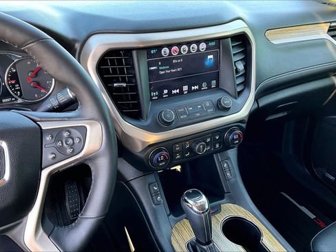 Used 2017 GMC Acadia Denali image 6