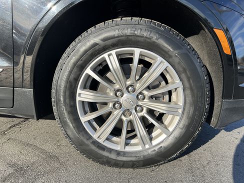Used 2018 Cadillac XT5 Luxury w/ Driver Awareness Package FWD image 10