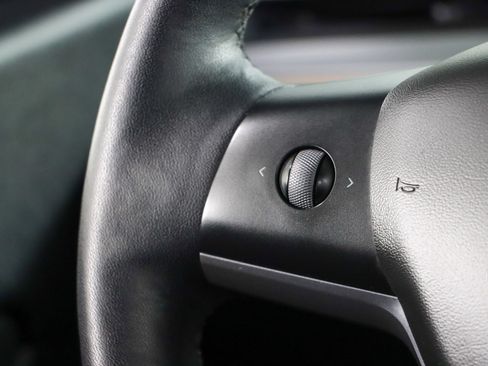 Used 2021 Tesla Model Y Performance AWD/4WD image 13