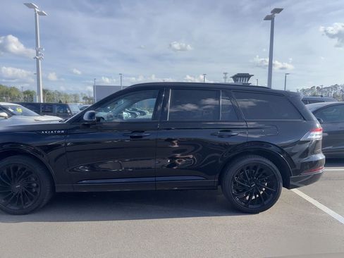 Used 2023 Lincoln Aviator Reserve w/ Equipment Group 201A image 4