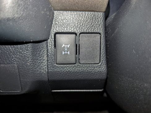 Used 2014 Toyota RAV4 LE AWD/4WD image 40