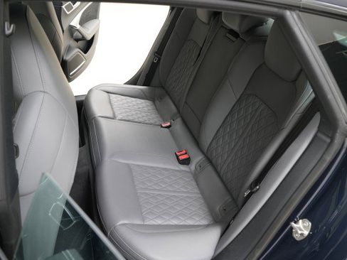 Used 2023 Audi S7 Prestige image 43