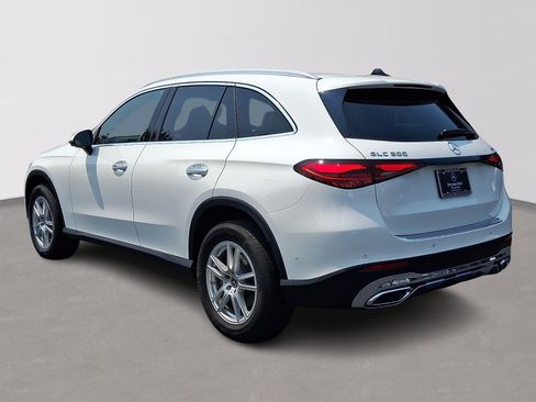 Certified 2023 Mercedes-Benz GLC 300 4MATIC image 6