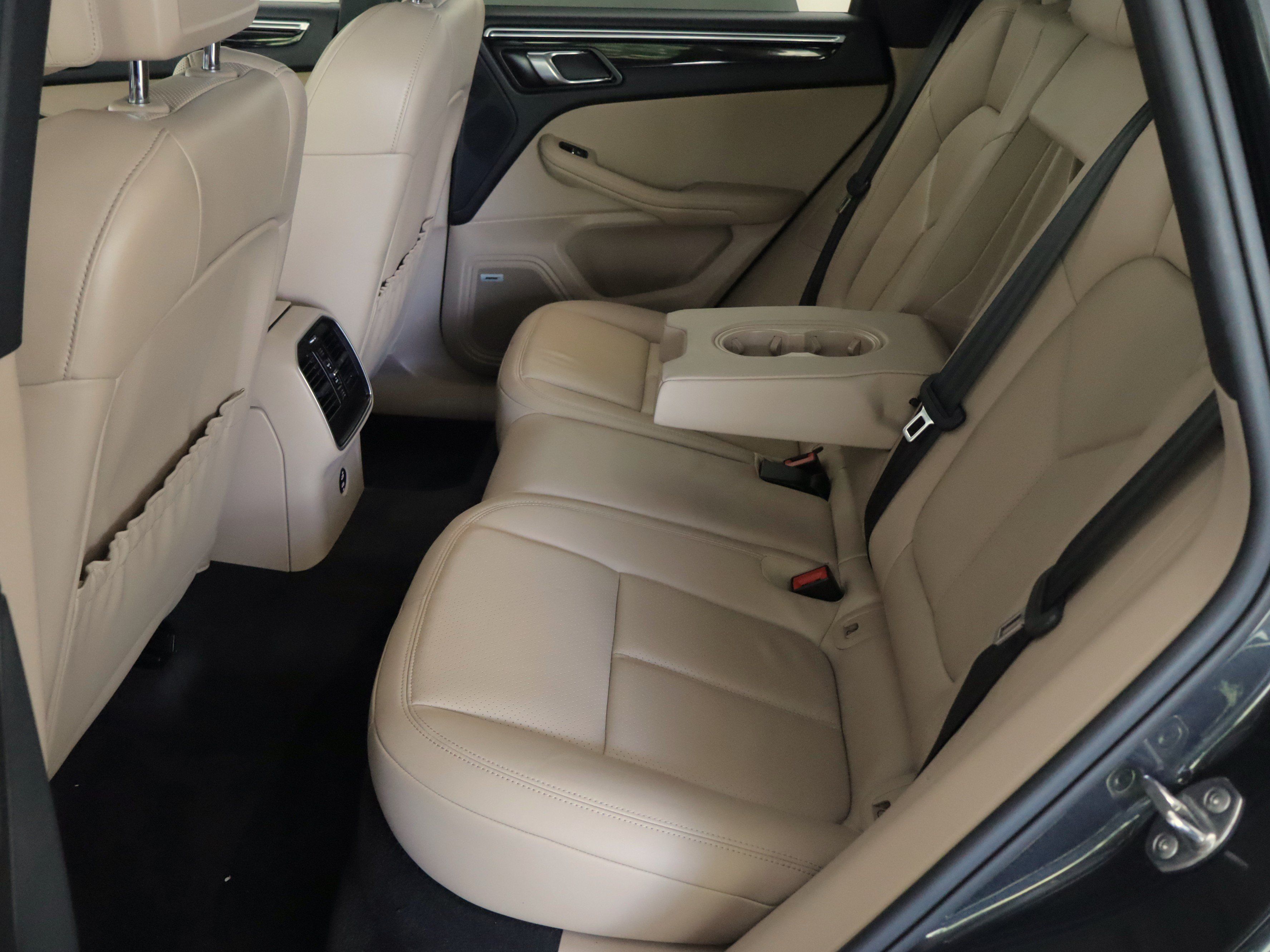 Used 2021 Porsche Macan AWD/4WD image 11