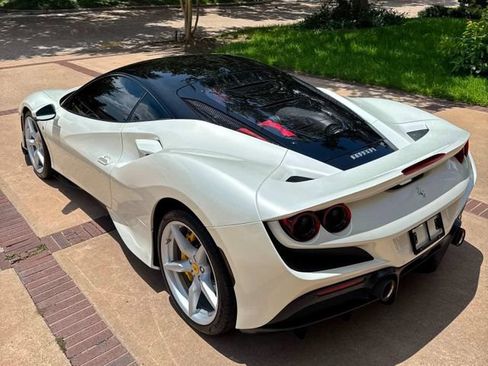 Used 2021 Ferrari F8 Tributo RWD image 7