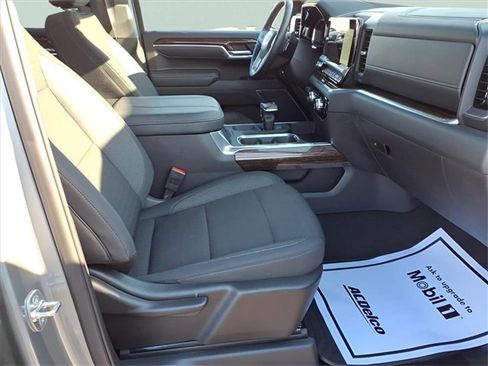 Used 2025 GMC Sierra 1500 Elevation image 21
