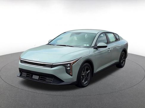 Used 2025 Kia K4 LXS image 7