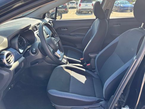 Used 2025 Nissan Versa SV FWD image 24