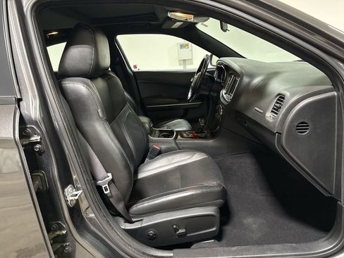 Used 2021 Dodge Charger SXT w/ Leather Interior Group RWD image 22
