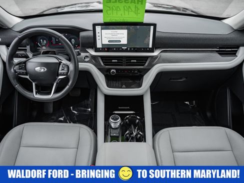 Certified 2025 Ford Explorer Platinum w/ Ultimate Package image 24