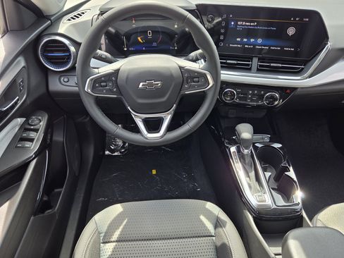 New 2026 Chevrolet Trax LT w/ Driver Confidence Package FWD image 17