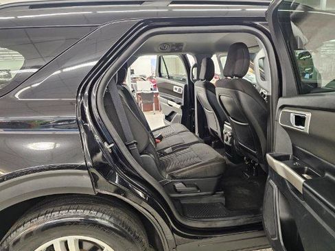 Used 2020 Ford Explorer XLT image 34