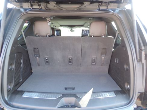 Used 2021 Chevrolet Tahoe Z71 w/ Rear Media and Nav Package image 23