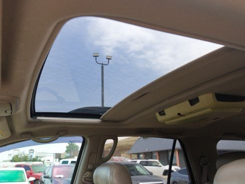 Used 2001 Toyota Sequoia Limited AWD/4WD image 16