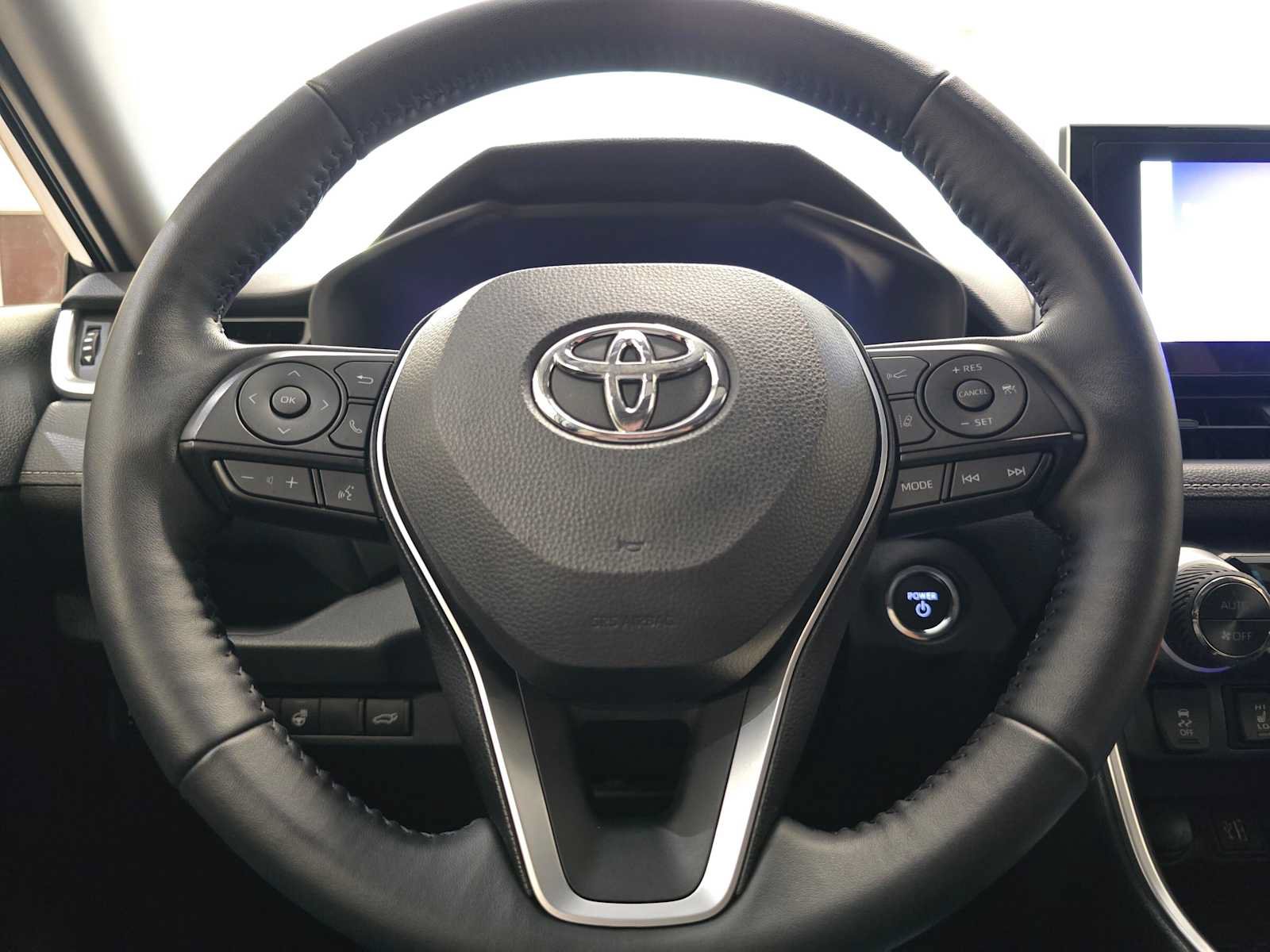 Certified 2025 Toyota RAV4 XLE w/ Convenience Package AWD/4WD image 11