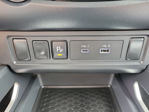 Used 2026 Nissan Frontier SV AWD/4WD image 11