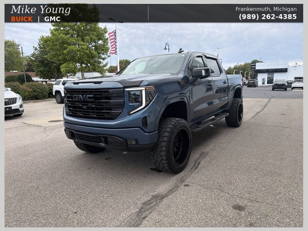 Used 2024 GMC Sierra 1500 Elevation w/ Elevation Premium Package AWD/4WD image 1