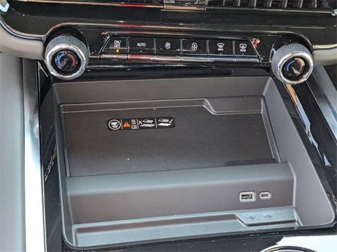 New 2026 Chevrolet Suburban High Country image 25