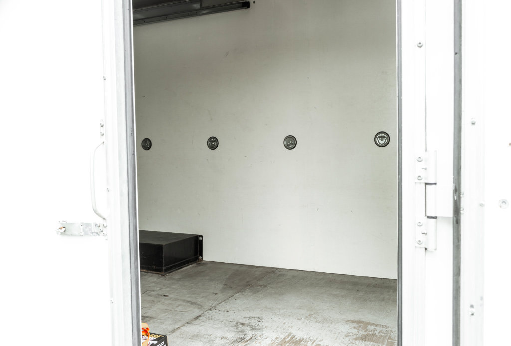 Used 2022 Ford Transit 350 DRW RWD image 19