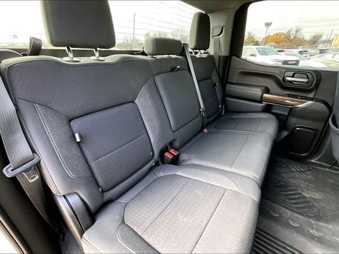Used 2022 Chevrolet Silverado 1500 LT Trail Boss image 35