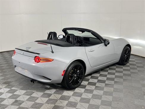 Certified 2025 MAZDA MX-5 Miata Club image 8