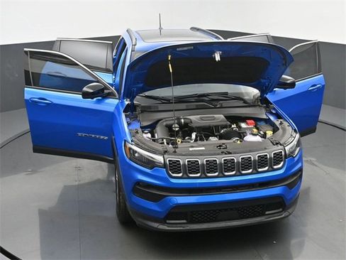 New 2025 Jeep Compass Latitude w/ Sun & Sound Group image 62
