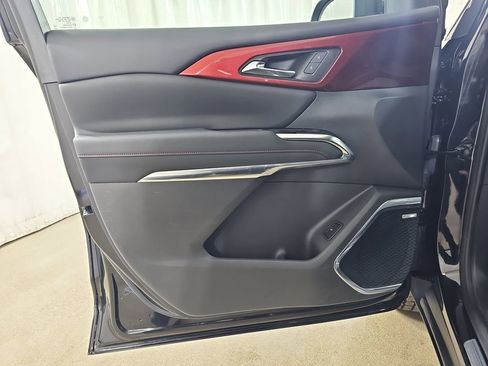 Certified 2024 Chevrolet Traverse Z71 w/ Enhanced Driving Package image 34