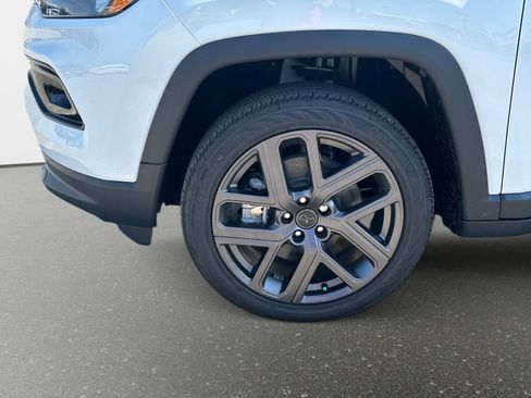 New 2025 Jeep Compass Limited w/ Sun & Sound Group image 11