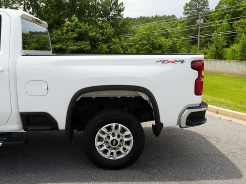 Used 2025 Chevrolet Silverado 2500 LT w/ Convenience Package AWD/4WD image 6
