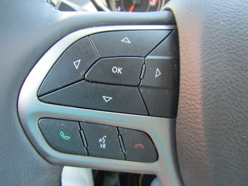 Used 2021 Jeep Cherokee Limited w/ Trailer Tow Group image 24