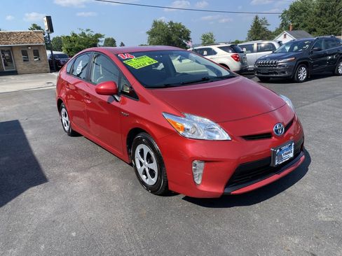 Used 2014 Toyota Prius image 3