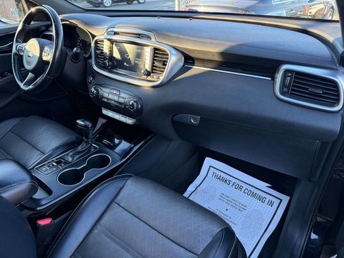 Used 2016 Kia Sorento SX w/ SXL Technology Package image 16