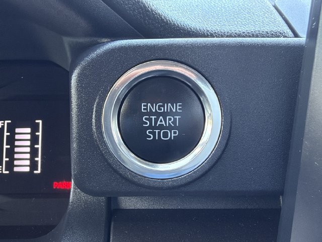 Certified 2025 Toyota 4Runner SR5 AWD/4WD image 19
