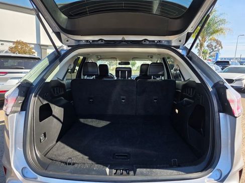 Used 2024 Ford Edge SEL image 11