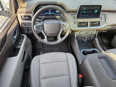 Used 2024 Chevrolet Tahoe Z71 w/ Off-Road Capability Package image 13