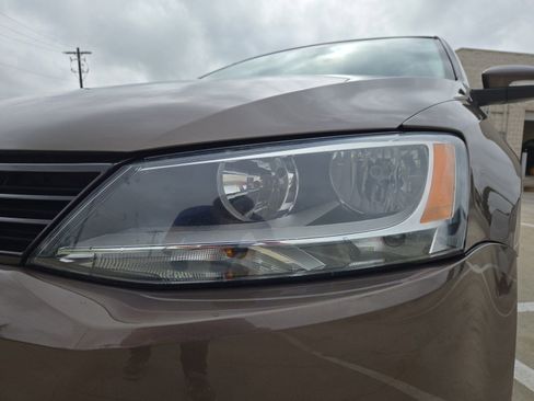 Used 2014 Volkswagen Jetta SE FWD image 9