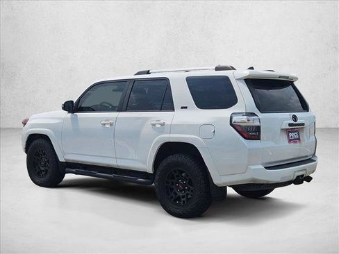 Used 2021 Toyota 4Runner SR5 Premium w/ Moonroof Package RWD image 8
