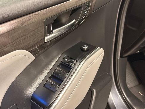 Used 2020 Toyota Highlander Platinum FWD image 15
