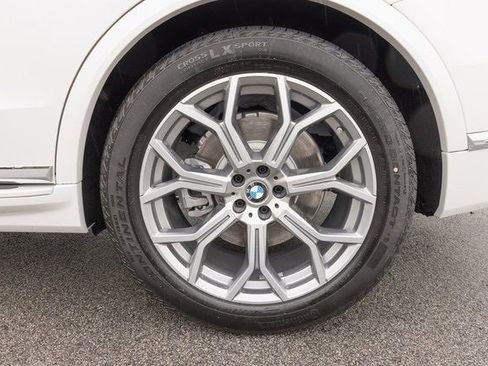 New 2025 BMW X7 xDrive40i image 7