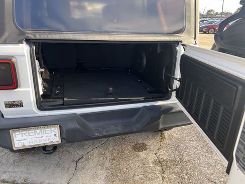 Used 2021 Jeep Wrangler Unlimited Sport image 18